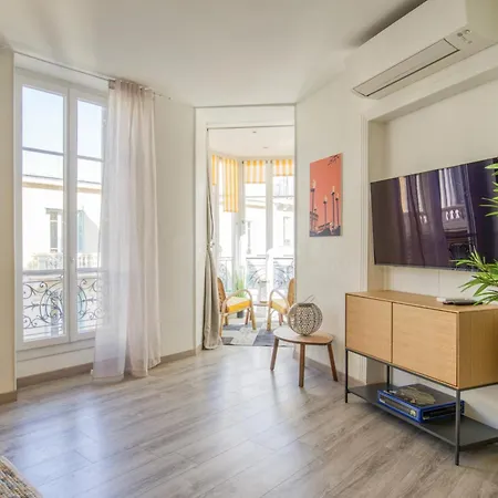 Apartment Sublime, Modern, Balconies, A/c, Refurbished Nice