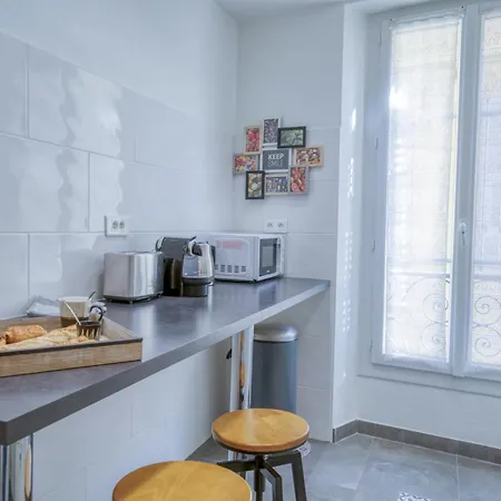 Apartment Sublime, Modern, Balconies, A/c, Refurbished